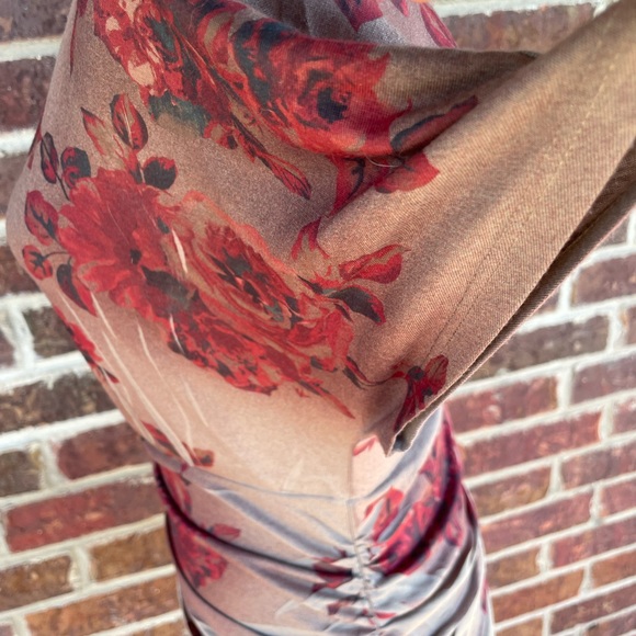 Ladies Maurices Rose Print Form Fitting Stretch Ruched Side Top Size Small - Picture 10 of 13